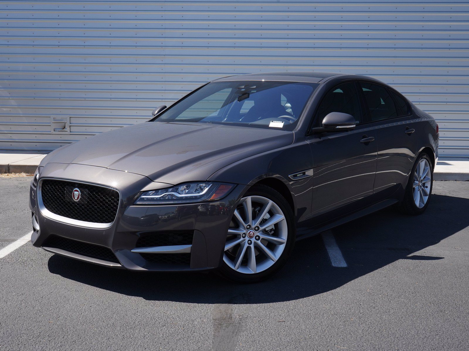 Certified Pre-Owned 2017 Jaguar XF 35t R-Sport Sedan in Tucson #PS30593