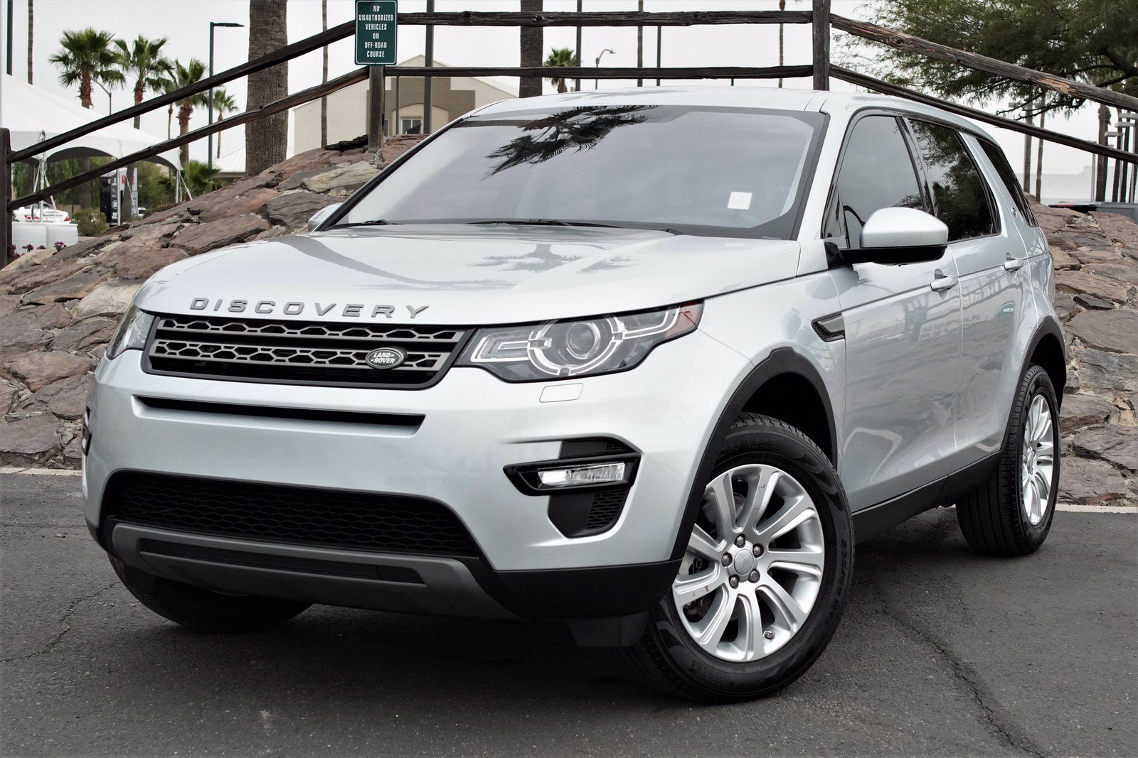 Land rover discovery 2019